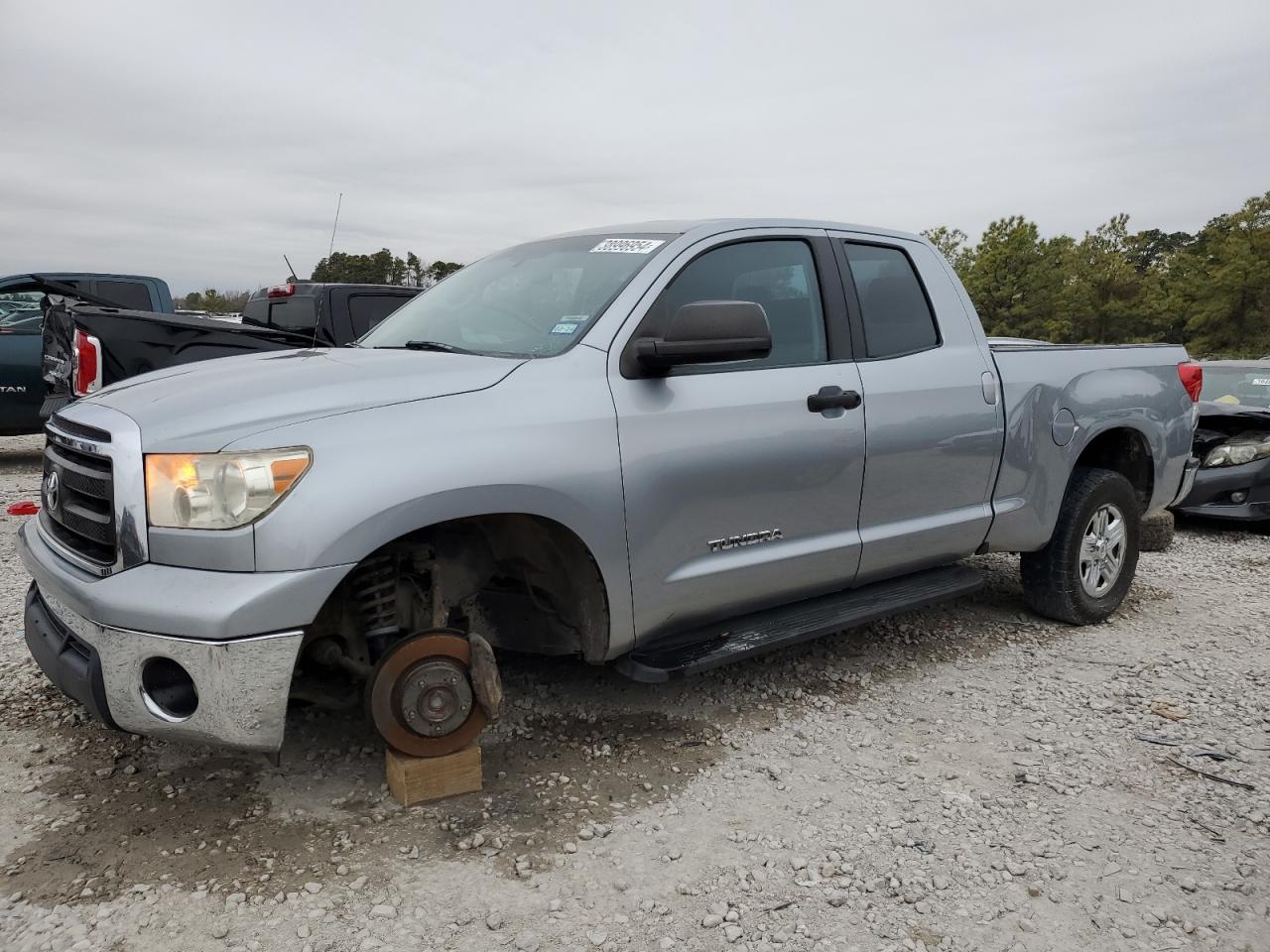 toyota tundra 2011 5tfrm5f15bx023194