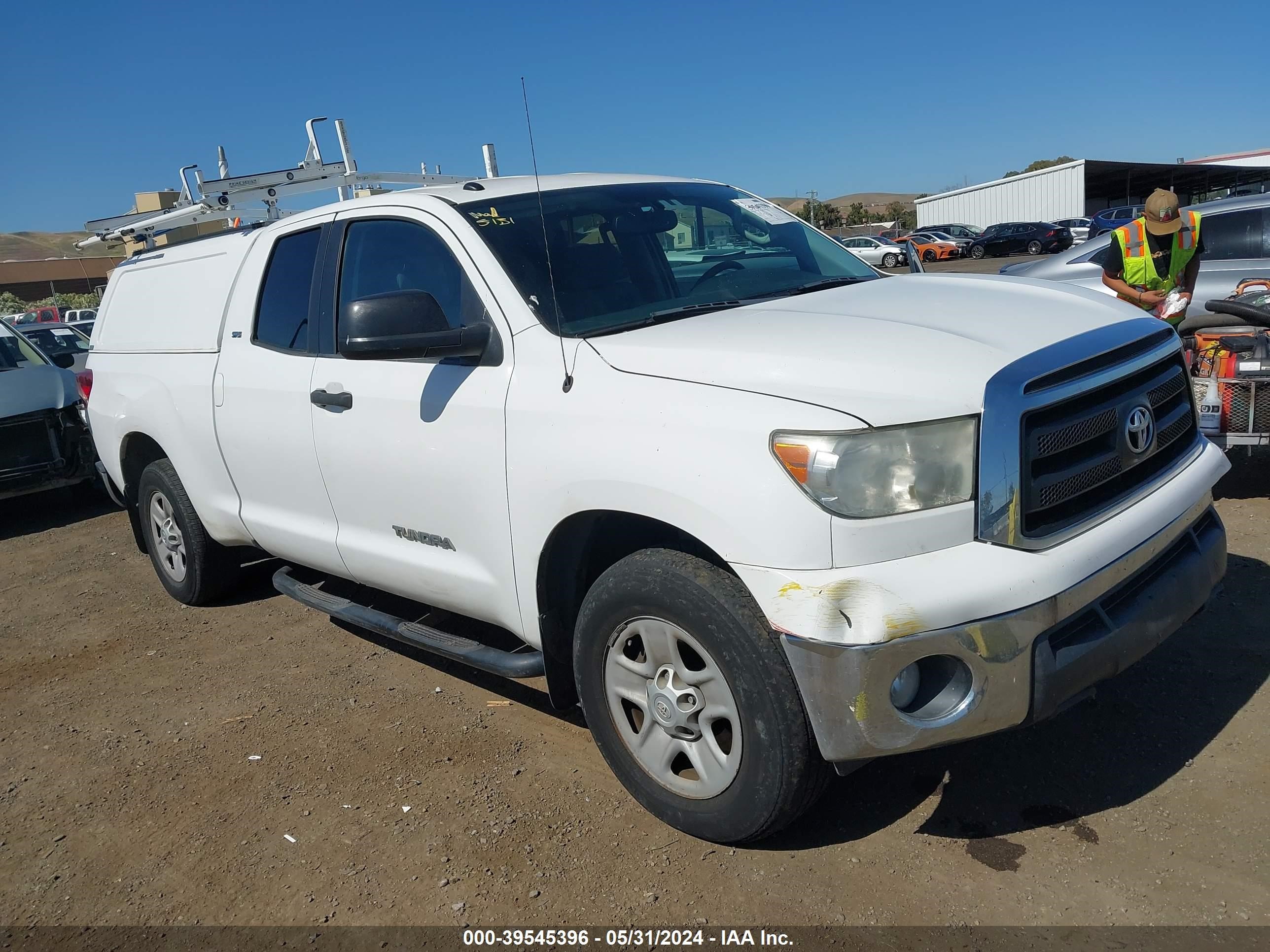 toyota tundra 2013 5tfrm5f17dx064817