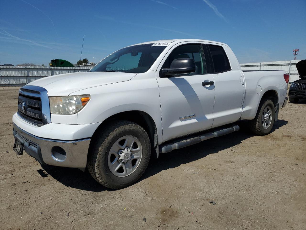 toyota tundra 2011 5tfrm5f18bx024713