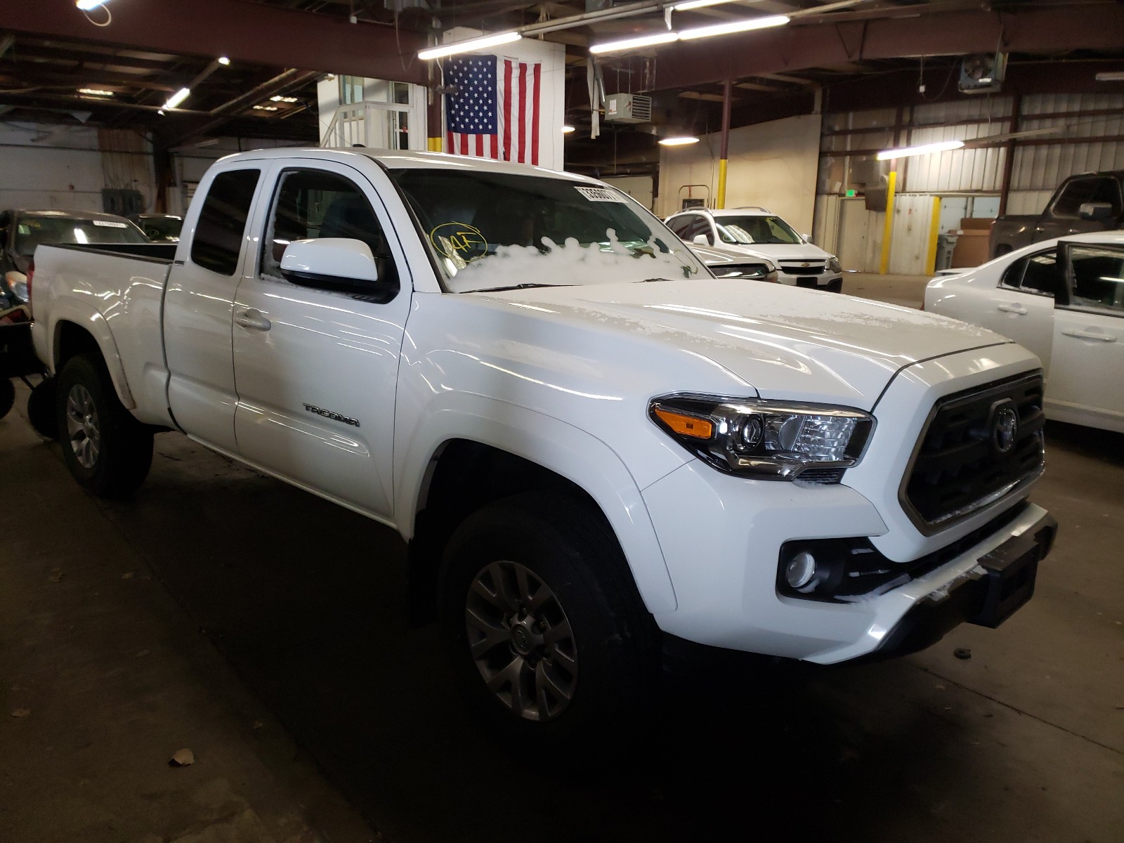 toyota tacoma acc 2017 5tfsz5an8hx113171