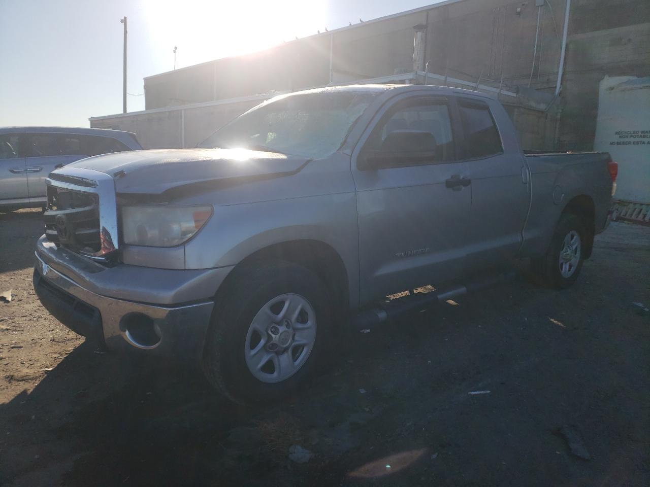 toyota tundra 2012 5tfum5f15cx030948