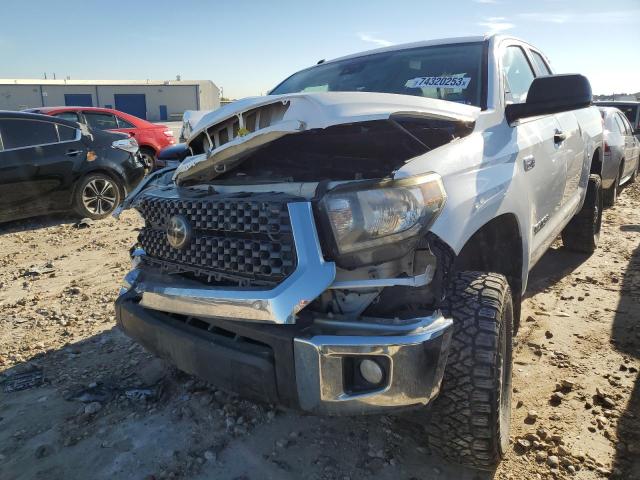 toyota tundra 2018 5tfuw5f11jx744468