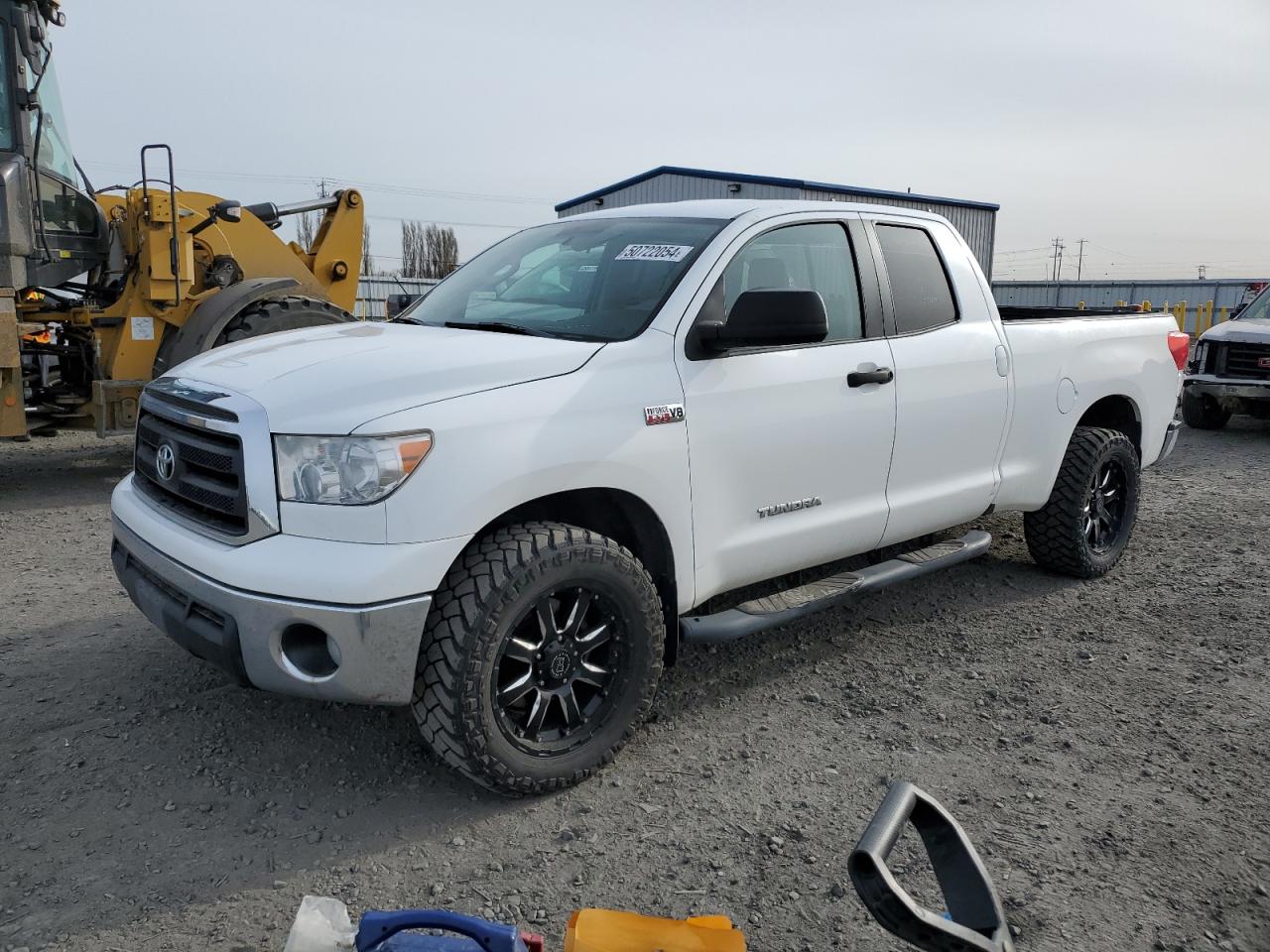 toyota tundra 2011 5tfuy5f13bx205992