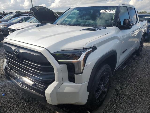 toyota tundra cre 2024 5tfwc5db9rx069977