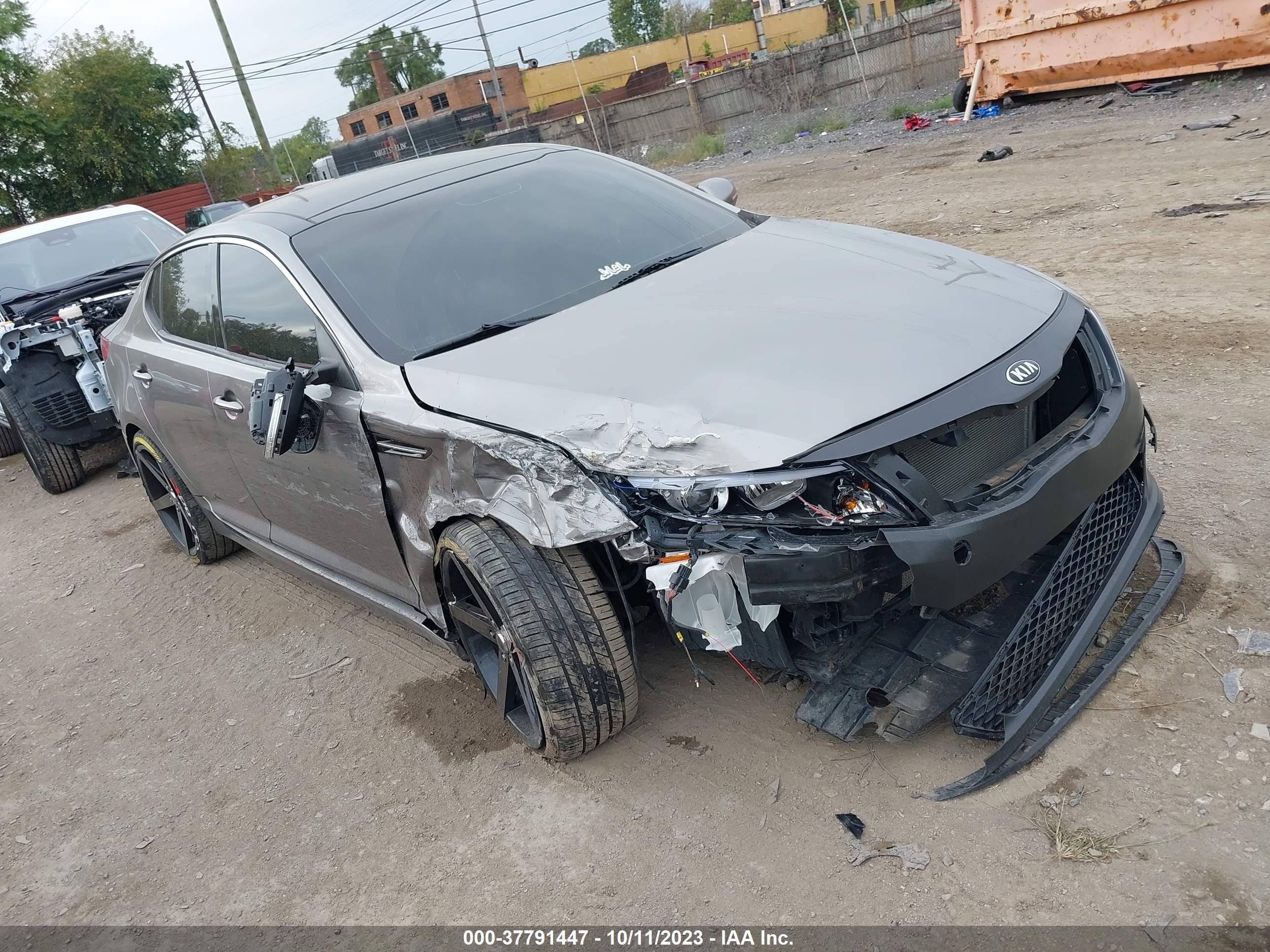 kia optima 2015 5xxgn4a76fg452402