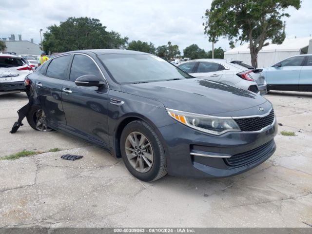 kia optima 2017 5xxgt4l17hg176233