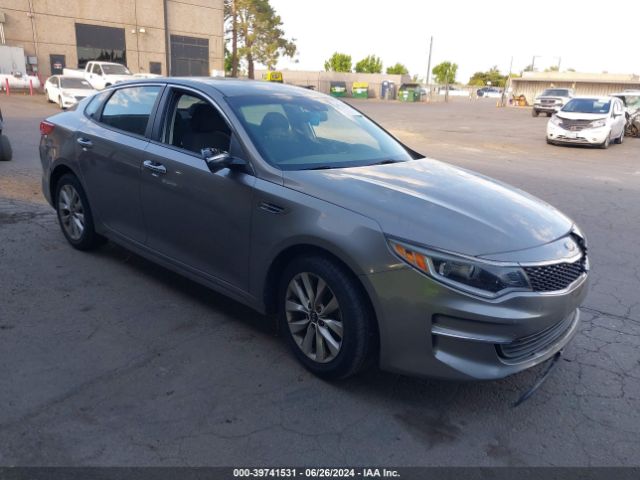 kia optima 2017 5xxgt4l30hg176916