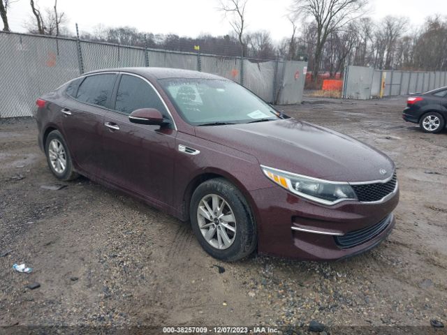 kia optima 2017 5xxgt4l31hg165522