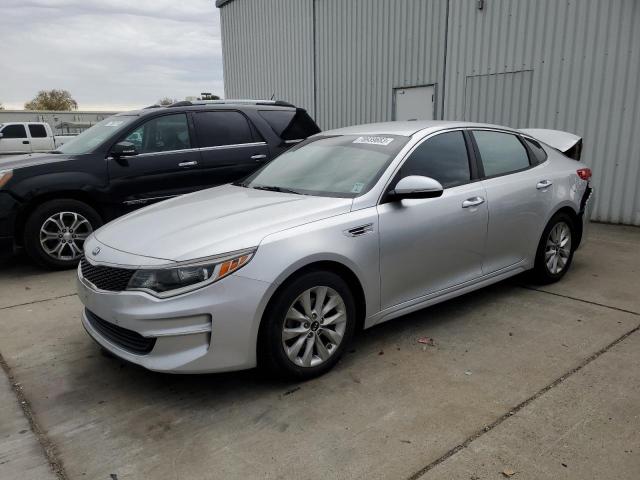 kia optima 2017 5xxgt4l32hg126129