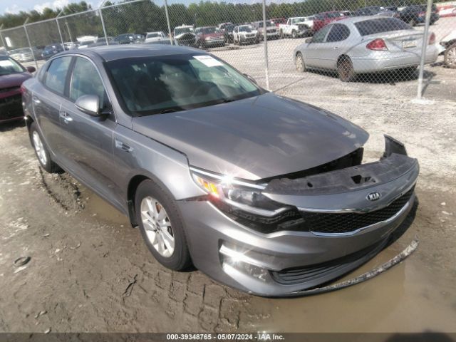 kia optima 2017 5xxgt4l32hg149443