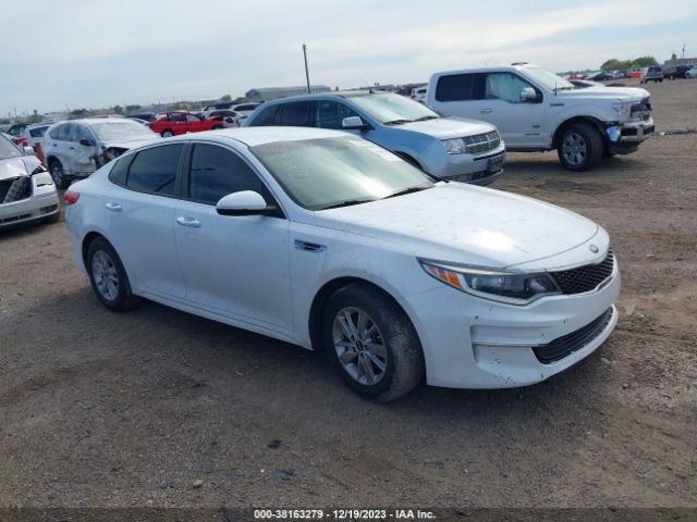 kia optima 2017 5xxgt4l32hg158448