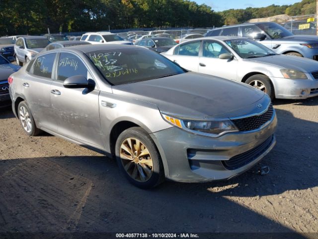 kia optima 2017 5xxgt4l33hg130027