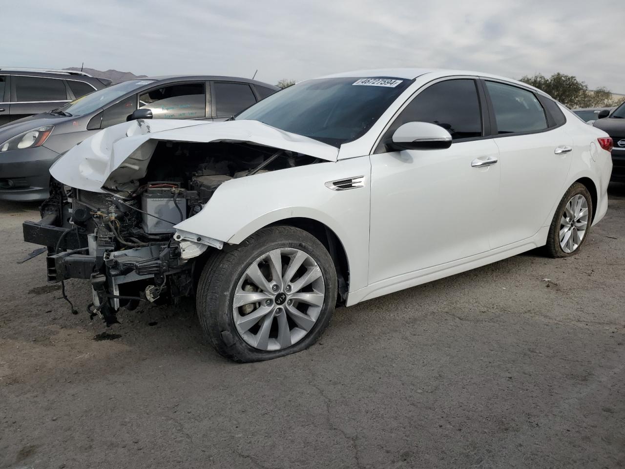 kia optima 2017 5xxgt4l33hg166848