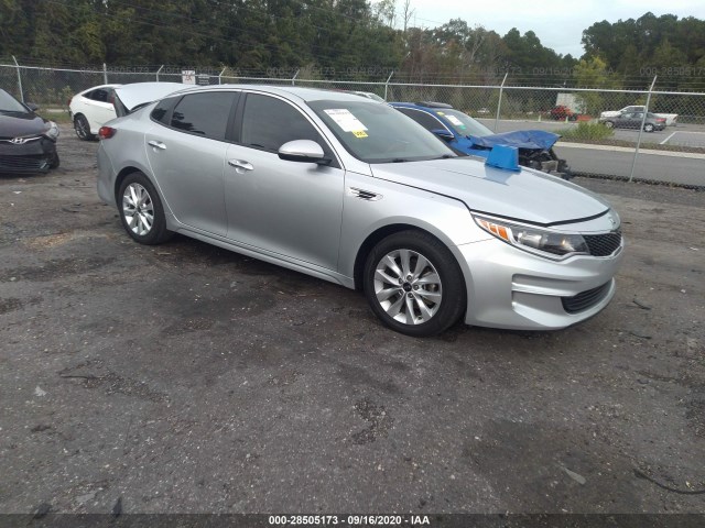 kia optima 2017 5xxgt4l34hg129825