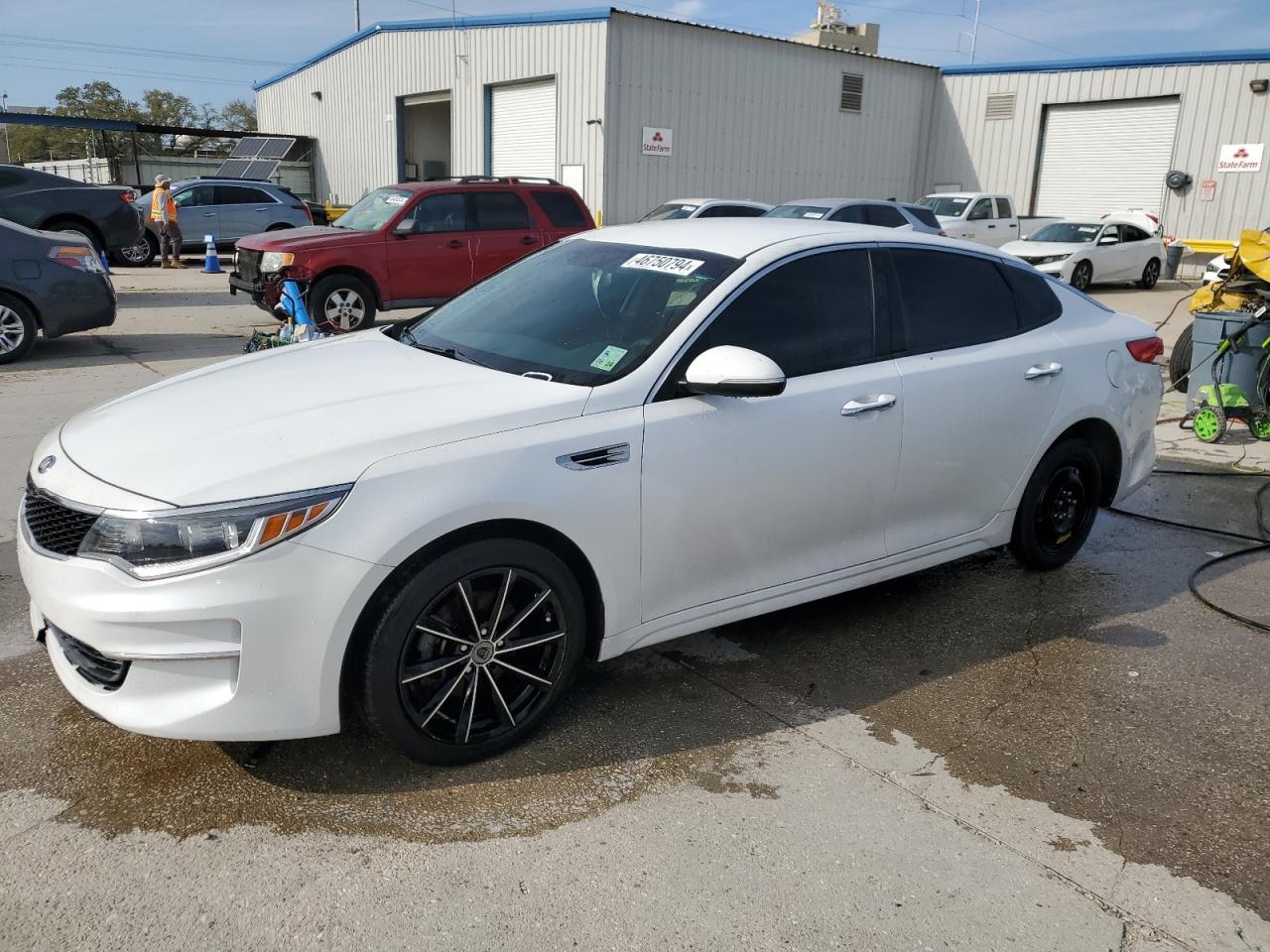 kia optima 2017 5xxgt4l34hg170889