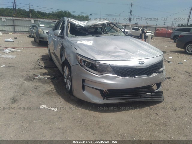 kia optima 2017 5xxgt4l35hg140994