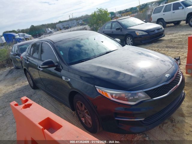 kia optima 2017 5xxgt4l36hg131706