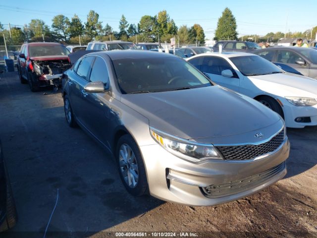 kia optima 2017 5xxgt4l36hg161787