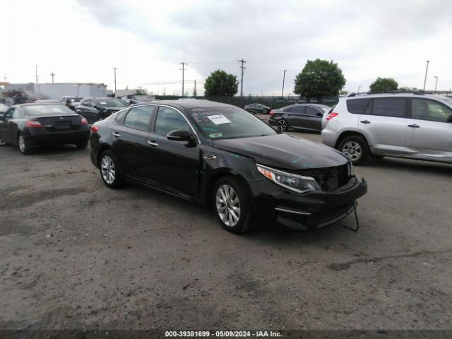 kia optima 2017 5xxgt4l36hg162034