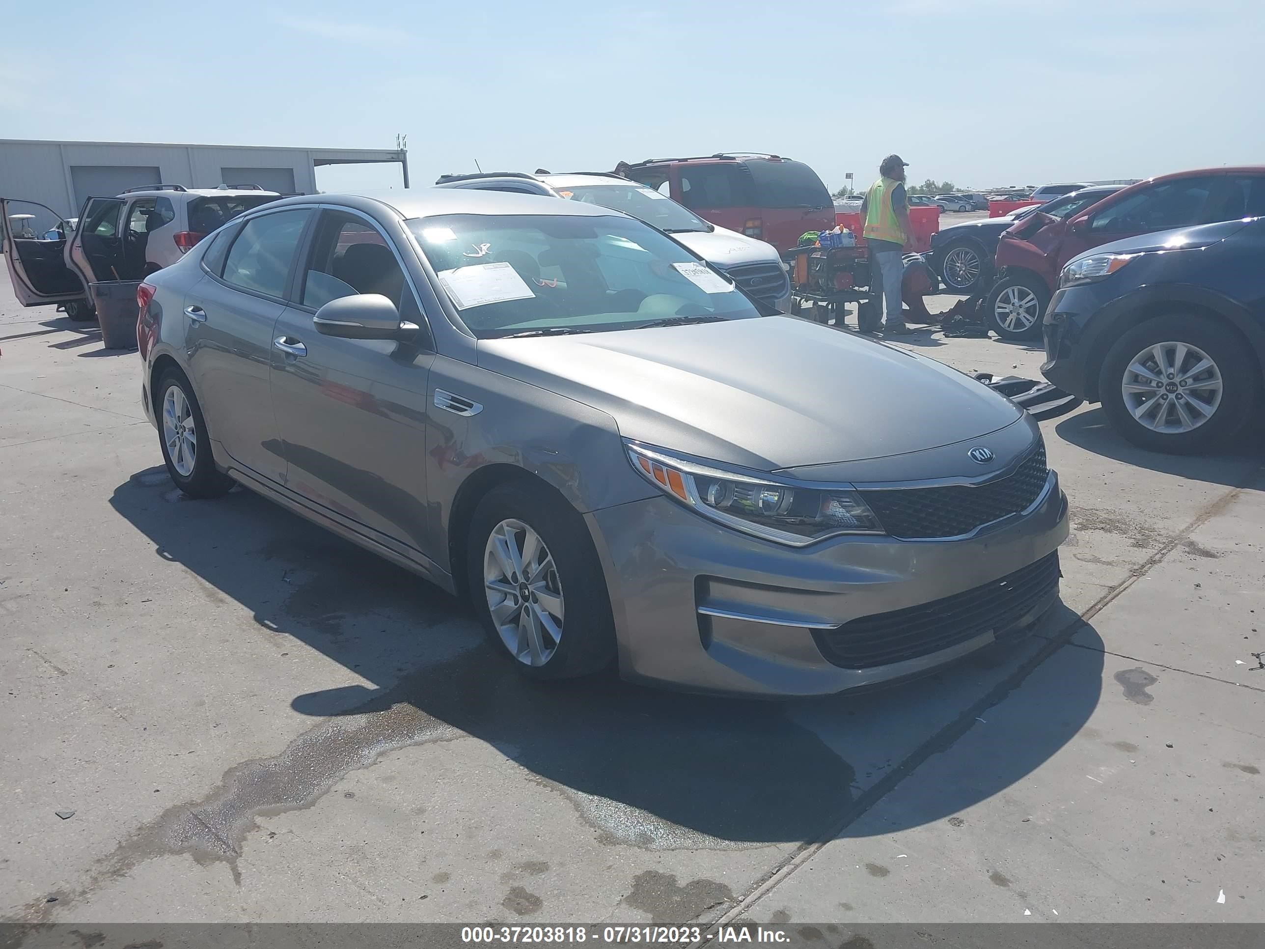 kia optima 2018 5xxgt4l36jg221637