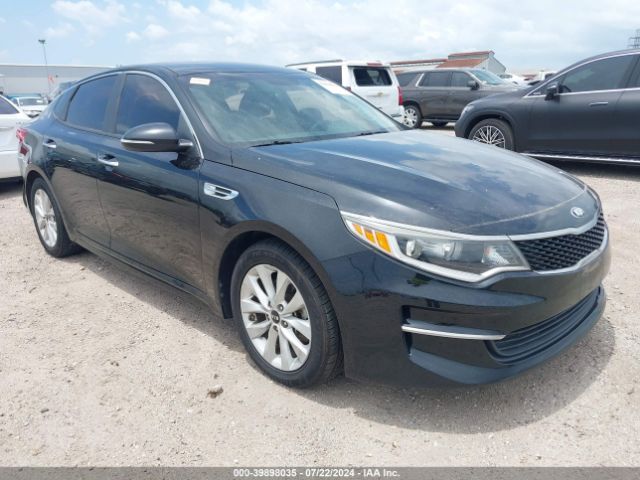 kia optima 2017 5xxgt4l37hg124814