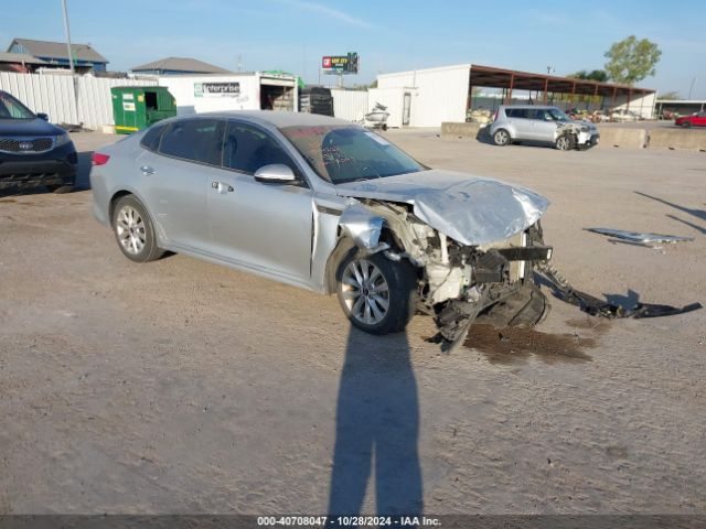 kia optima 2017 5xxgt4l37hg131097