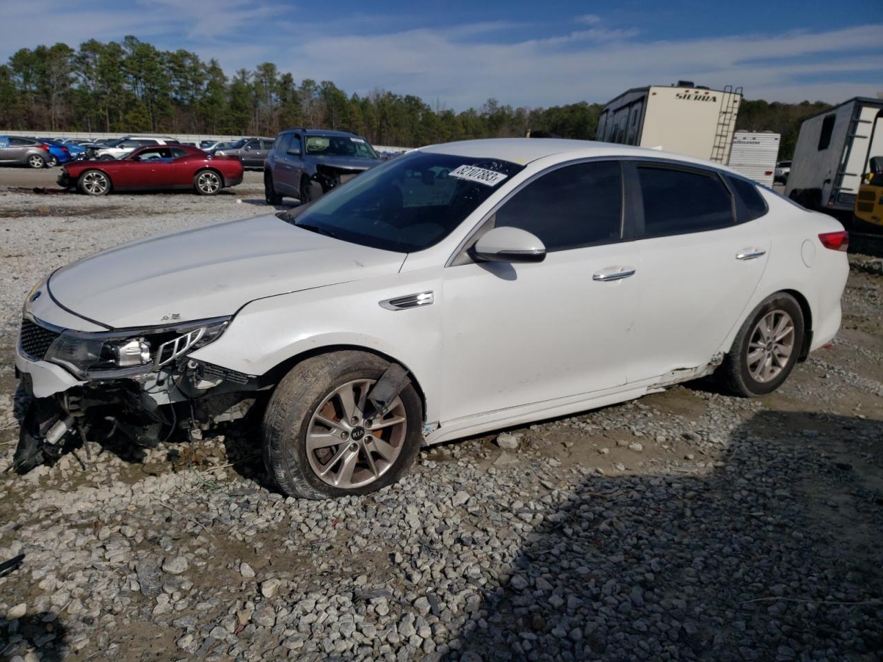 kia optima 2017 5xxgt4l38hg137488