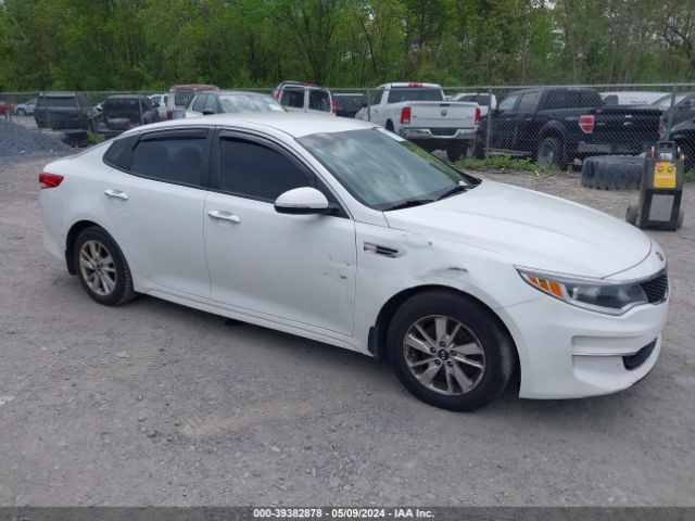 kia optima 2017 5xxgt4l38hg159880