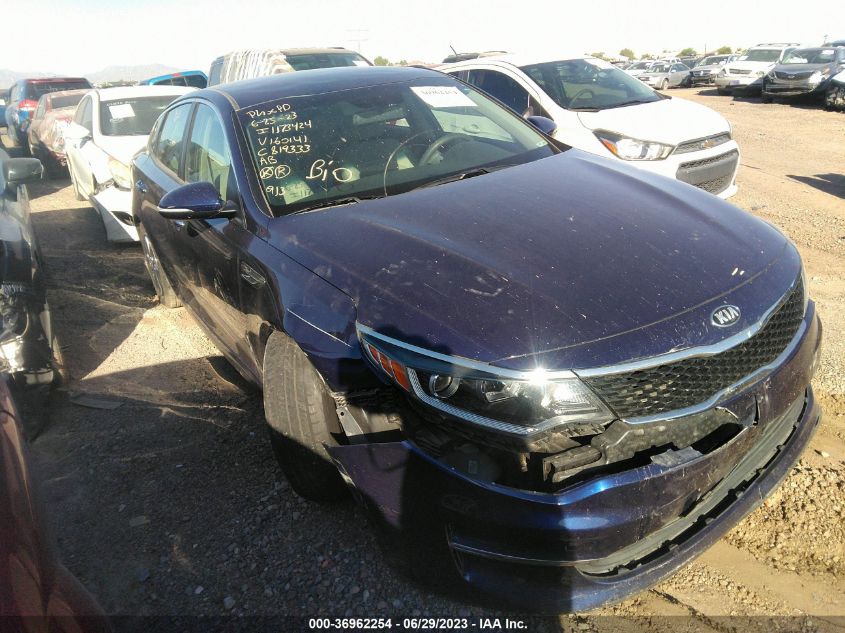 kia optima 2017 5xxgt4l38hg160141