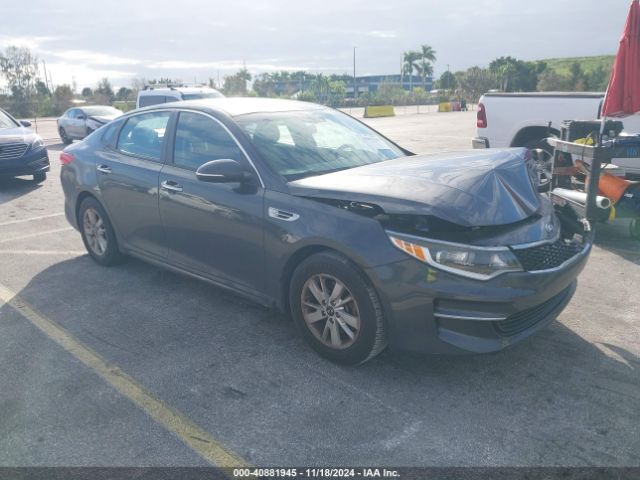 kia optima 2017 5xxgt4l39hg137435