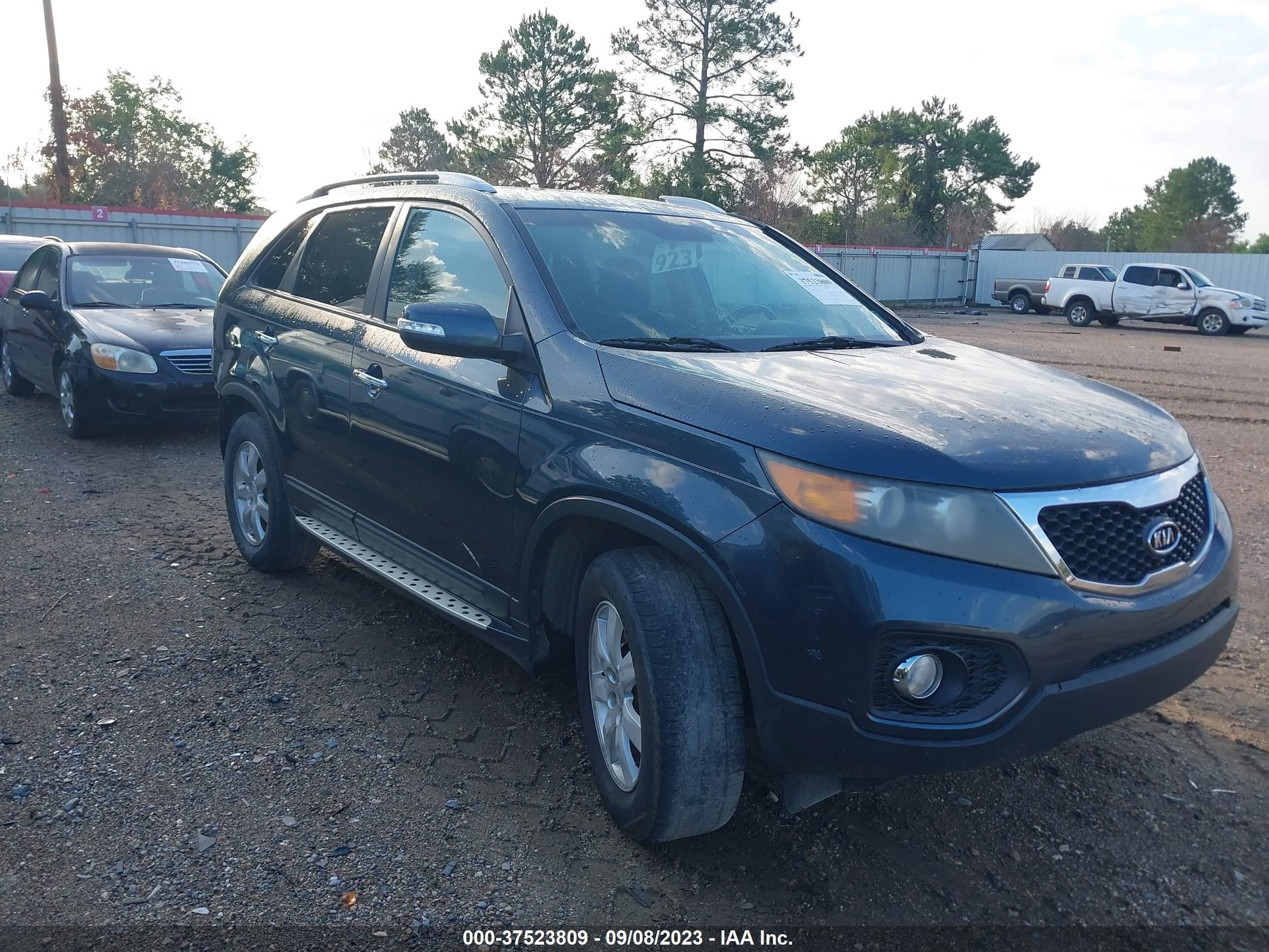 kia sorento 2011 5xykt4a15bg157955