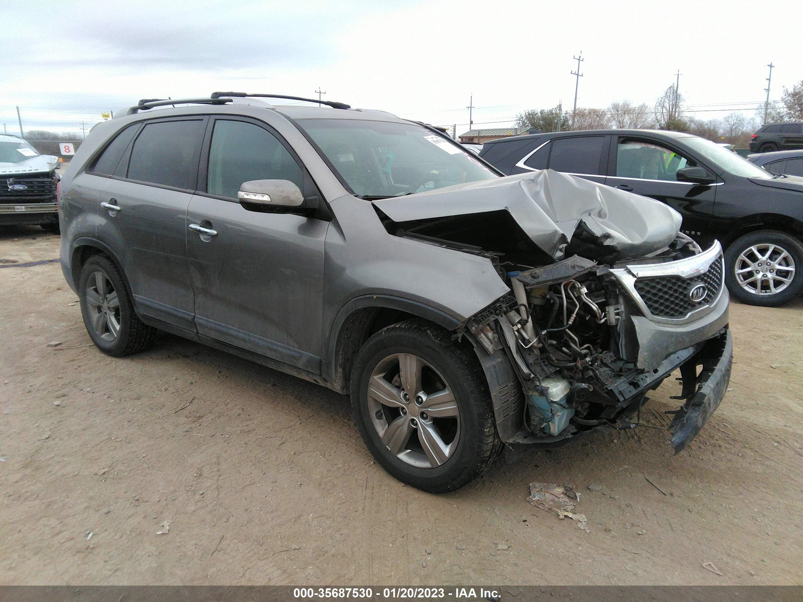 kia sorento 2013 5xyku3a63dg333813