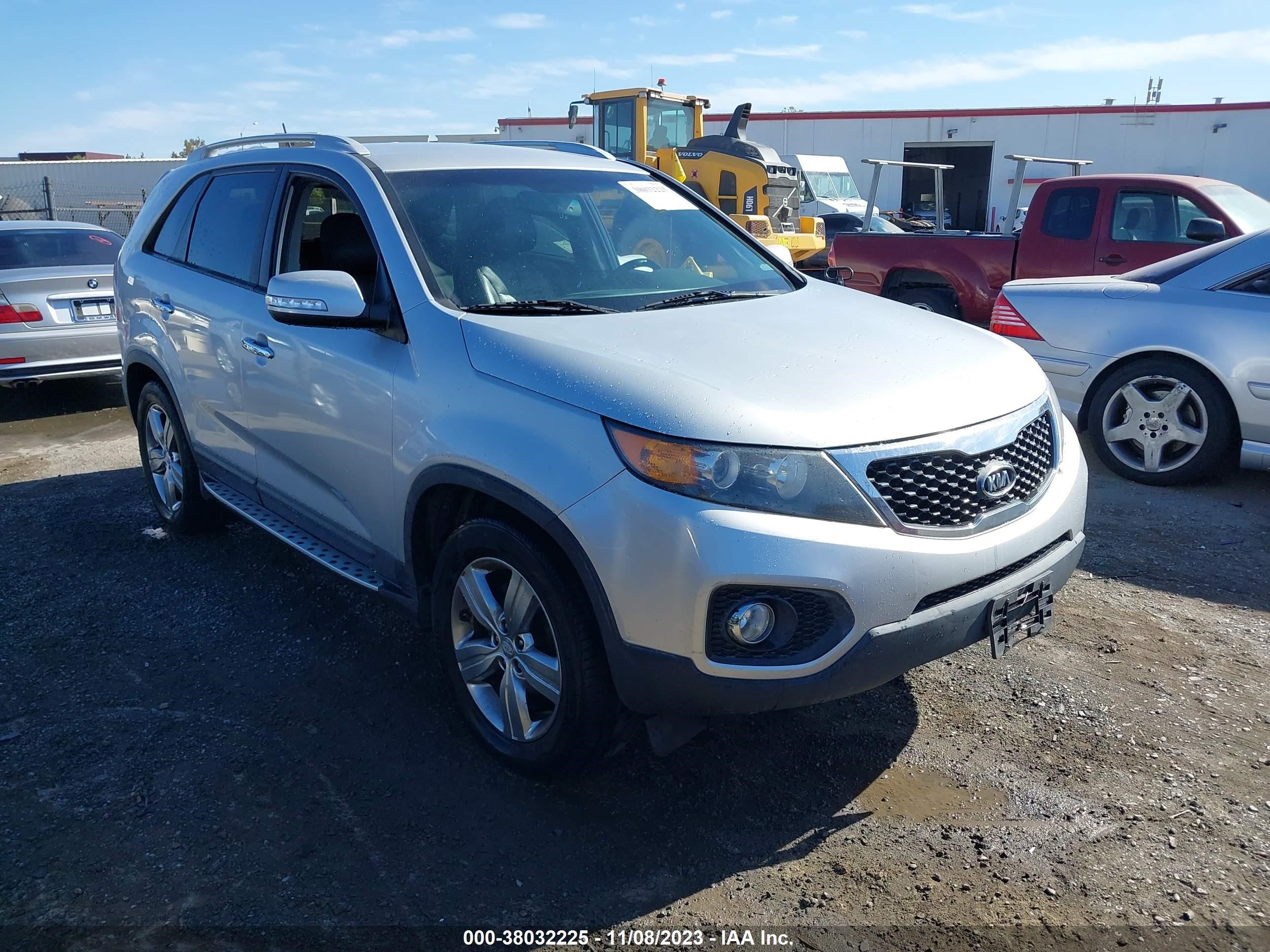 kia sorento 2013 5xyku4a64dg331302