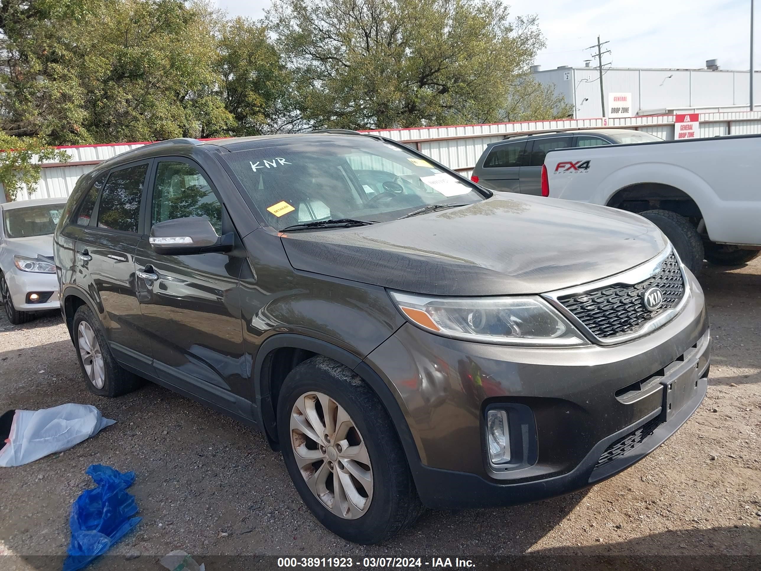 kia sorento 2014 5xyku4a75eg493546