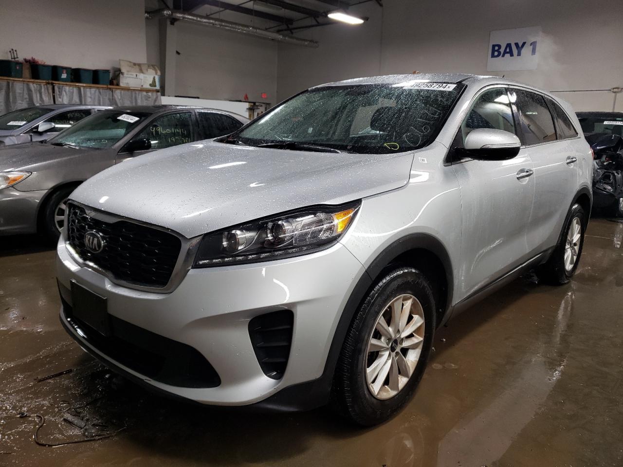 kia sorento 2019 5xypg4a37kg500342