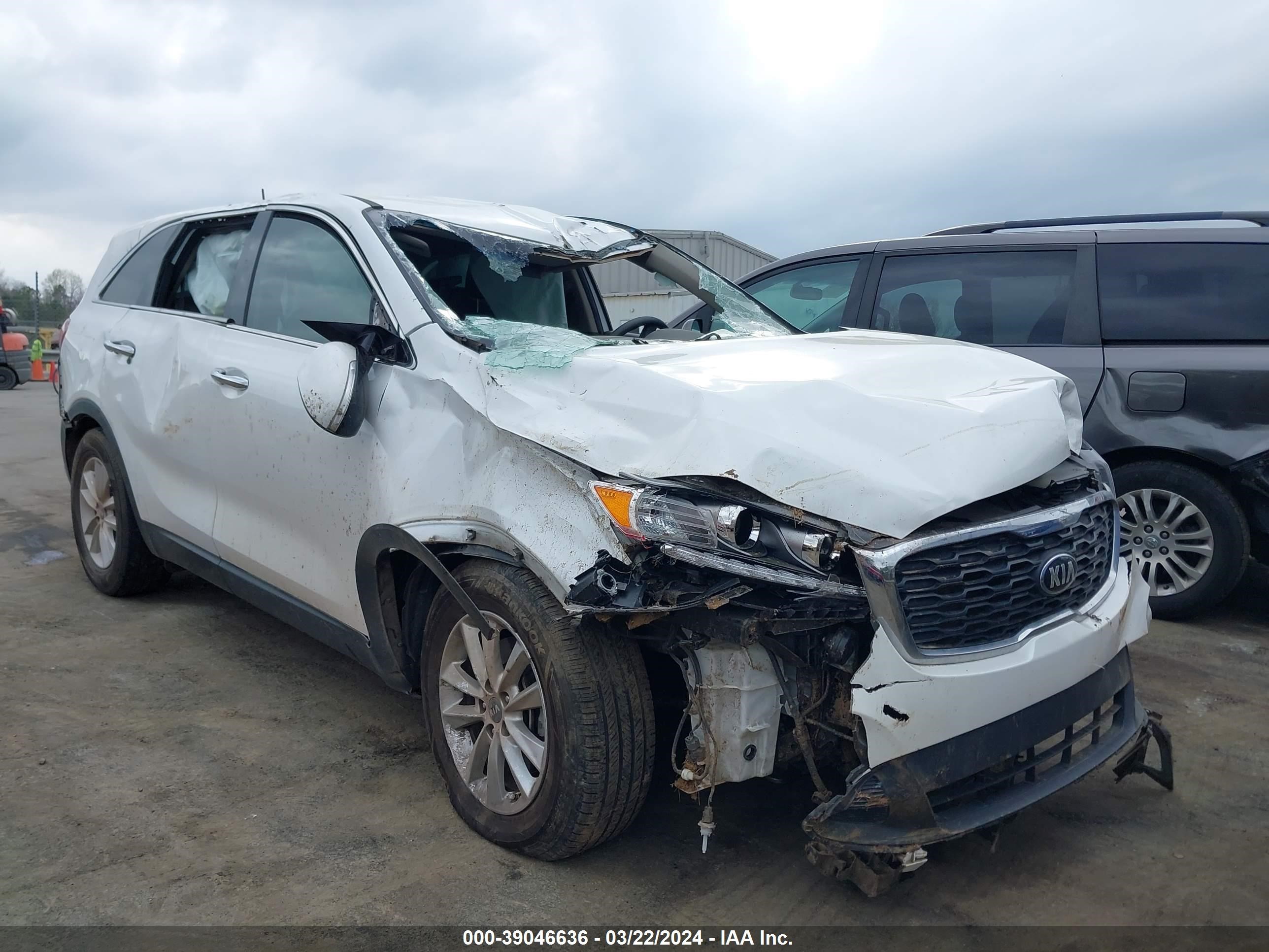 kia sorento 2019 5xypg4a51kg493695