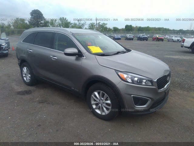 kia sorento 2017 5xypgda52hg323046