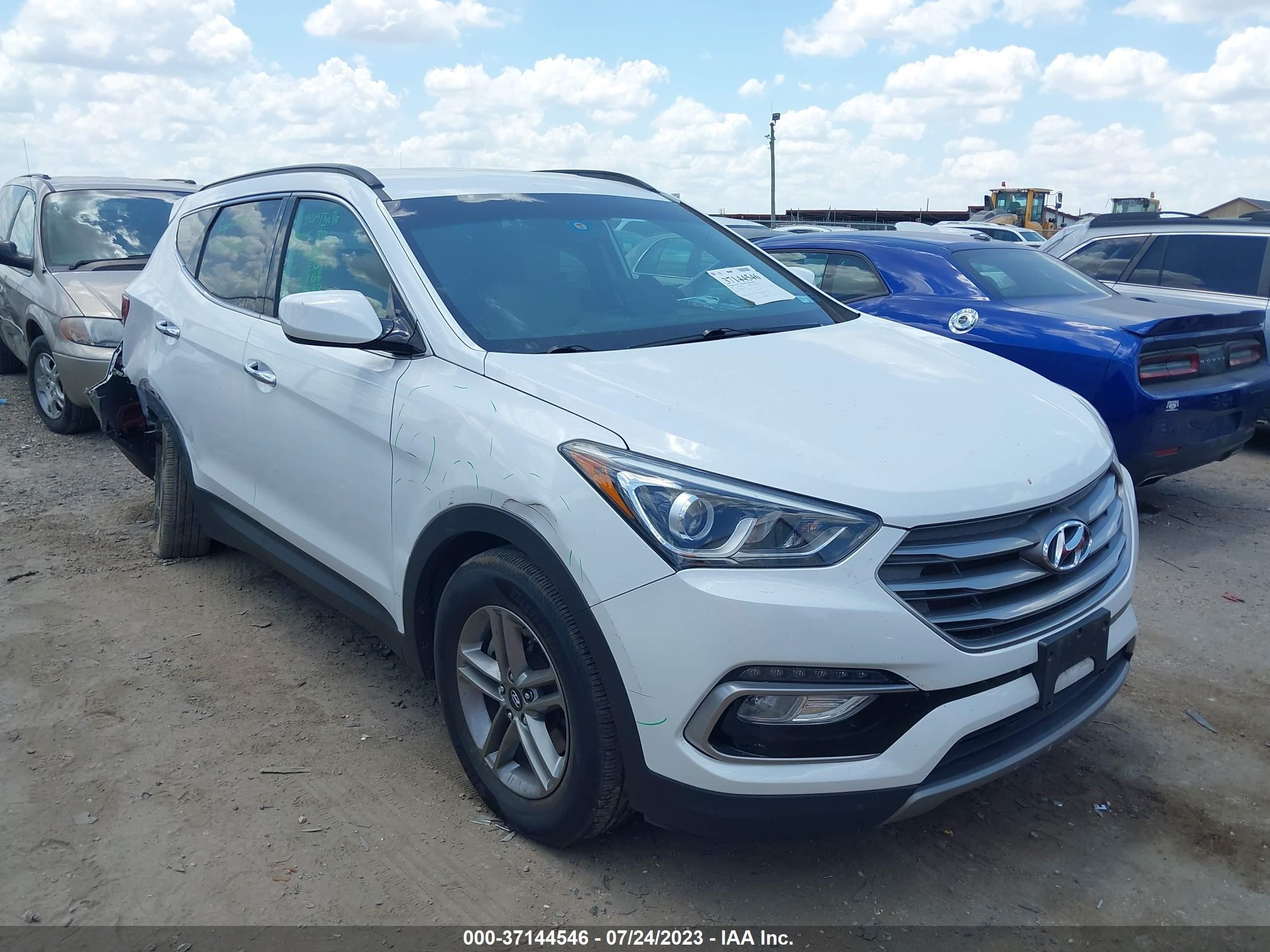 hyundai santa fe 2017 5xyzu3lb8hg400601