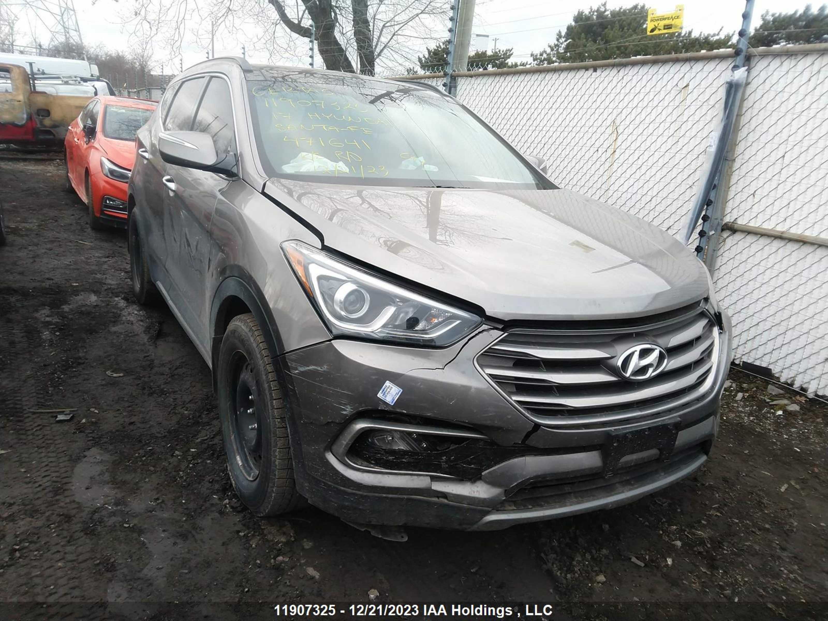 hyundai santa fe 2017 5xyzudla5hg471641