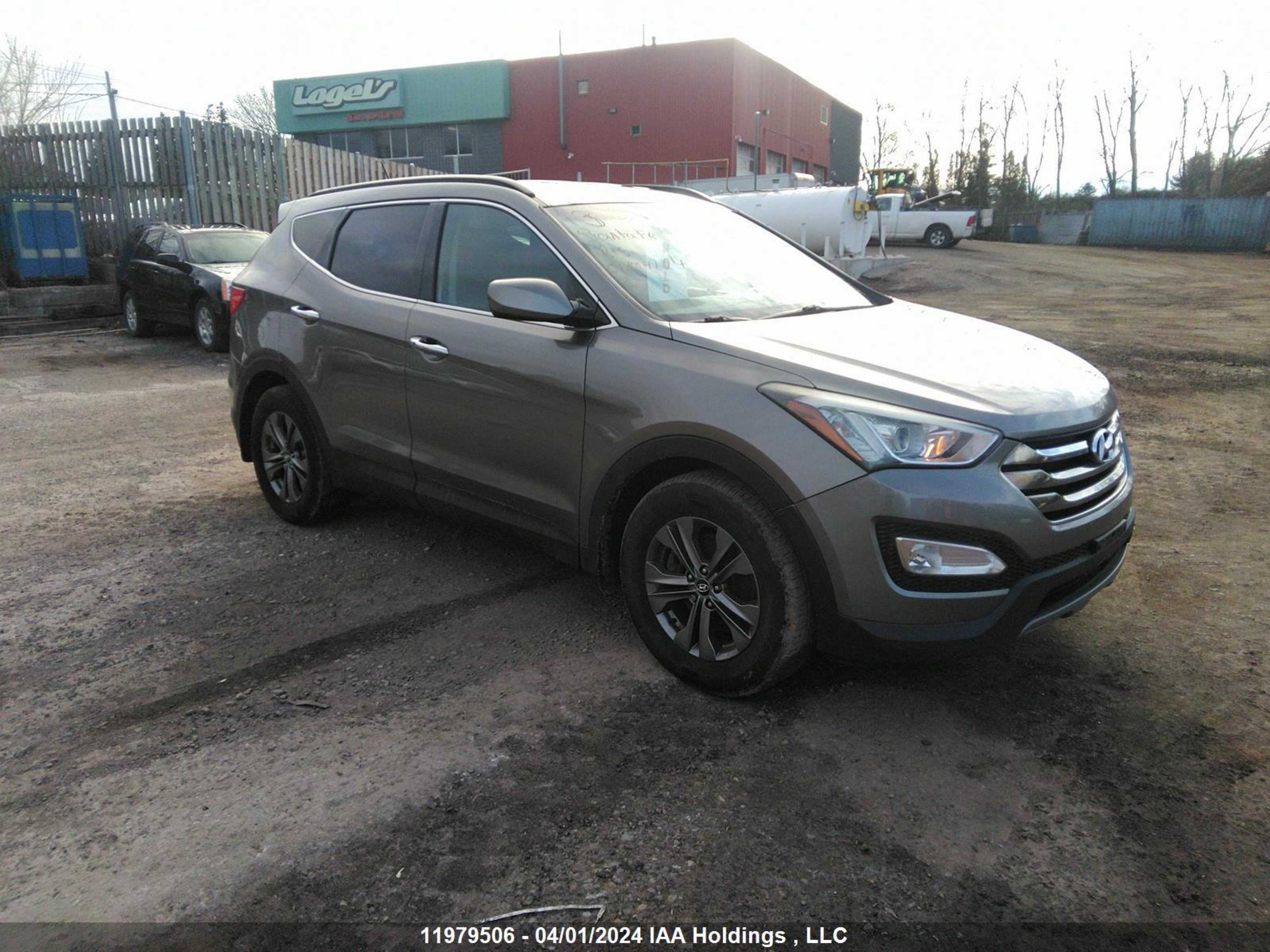 hyundai santa fe 2013 5xyzudla9dg007102