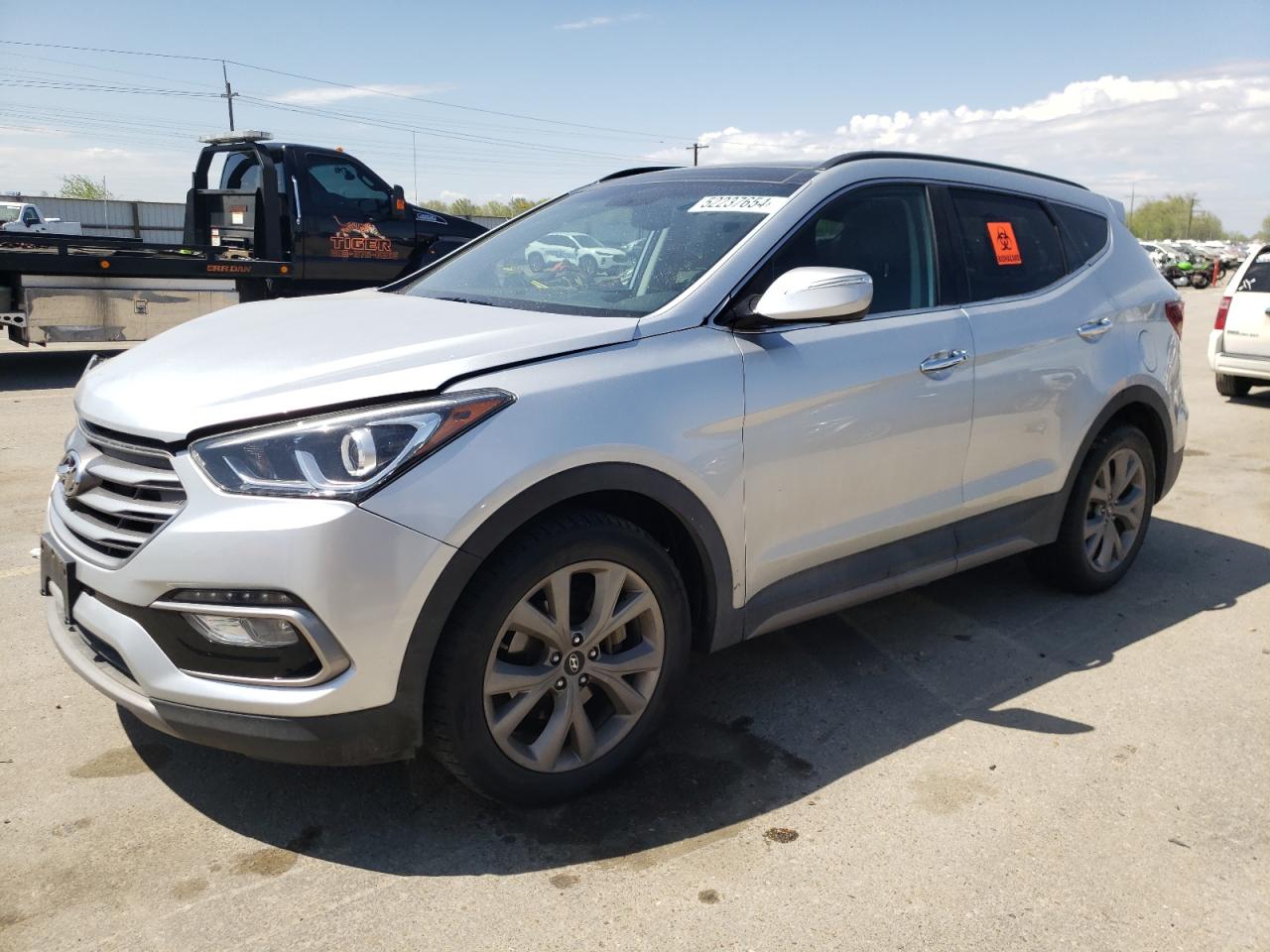 hyundai santa fe 2017 5xyzwdla5hg485467