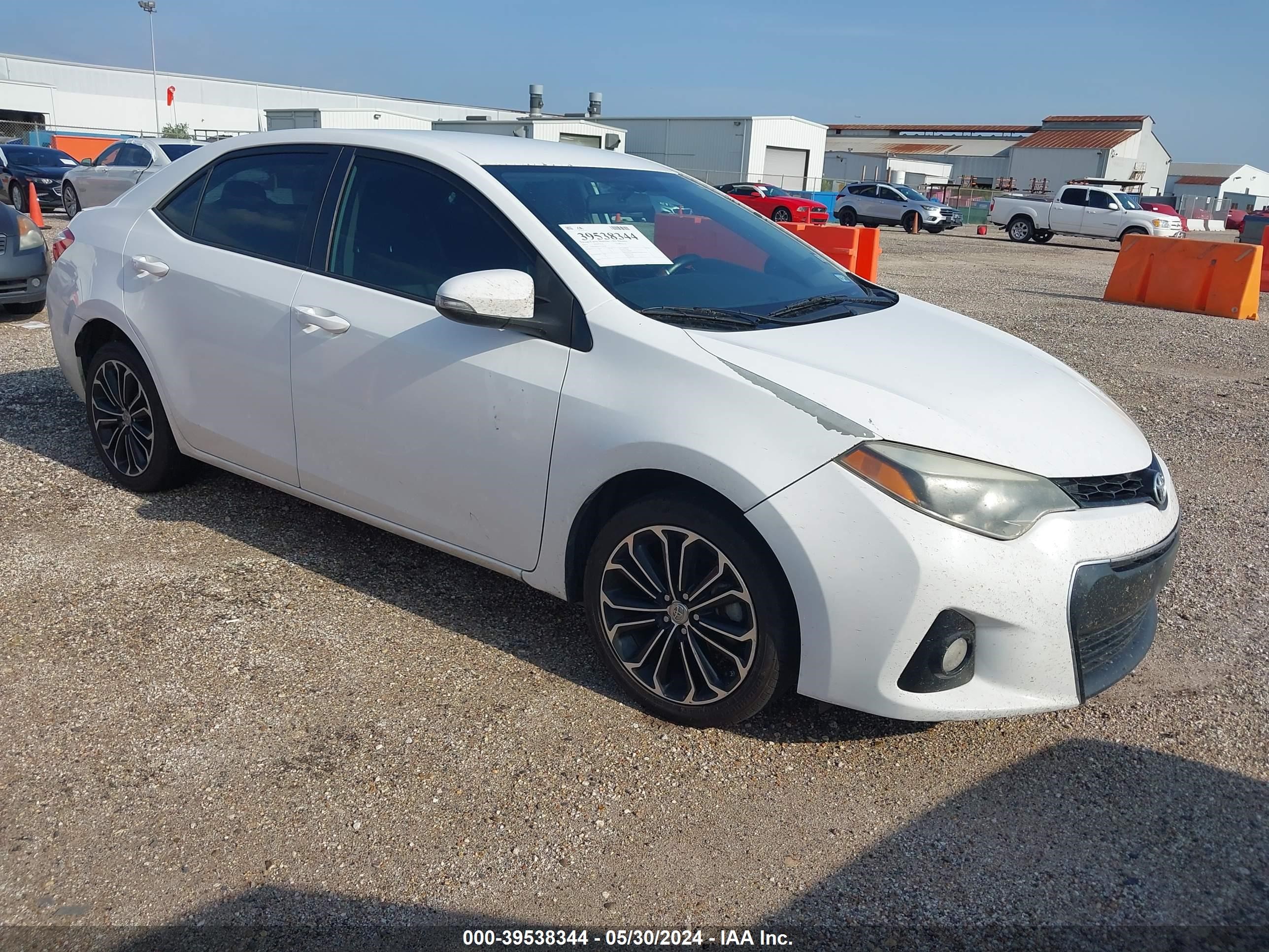 toyota corolla 2015 5yfburhe1fp218304