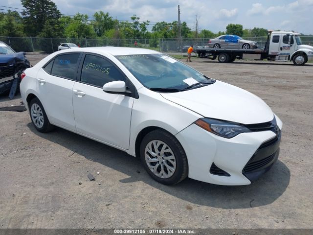 toyota corolla 2017 5yfburhe3hp657362