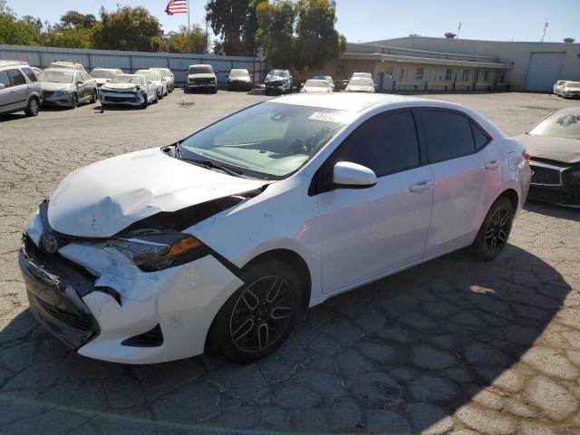 toyota corolla l 2018 5yfburhe6jp784189