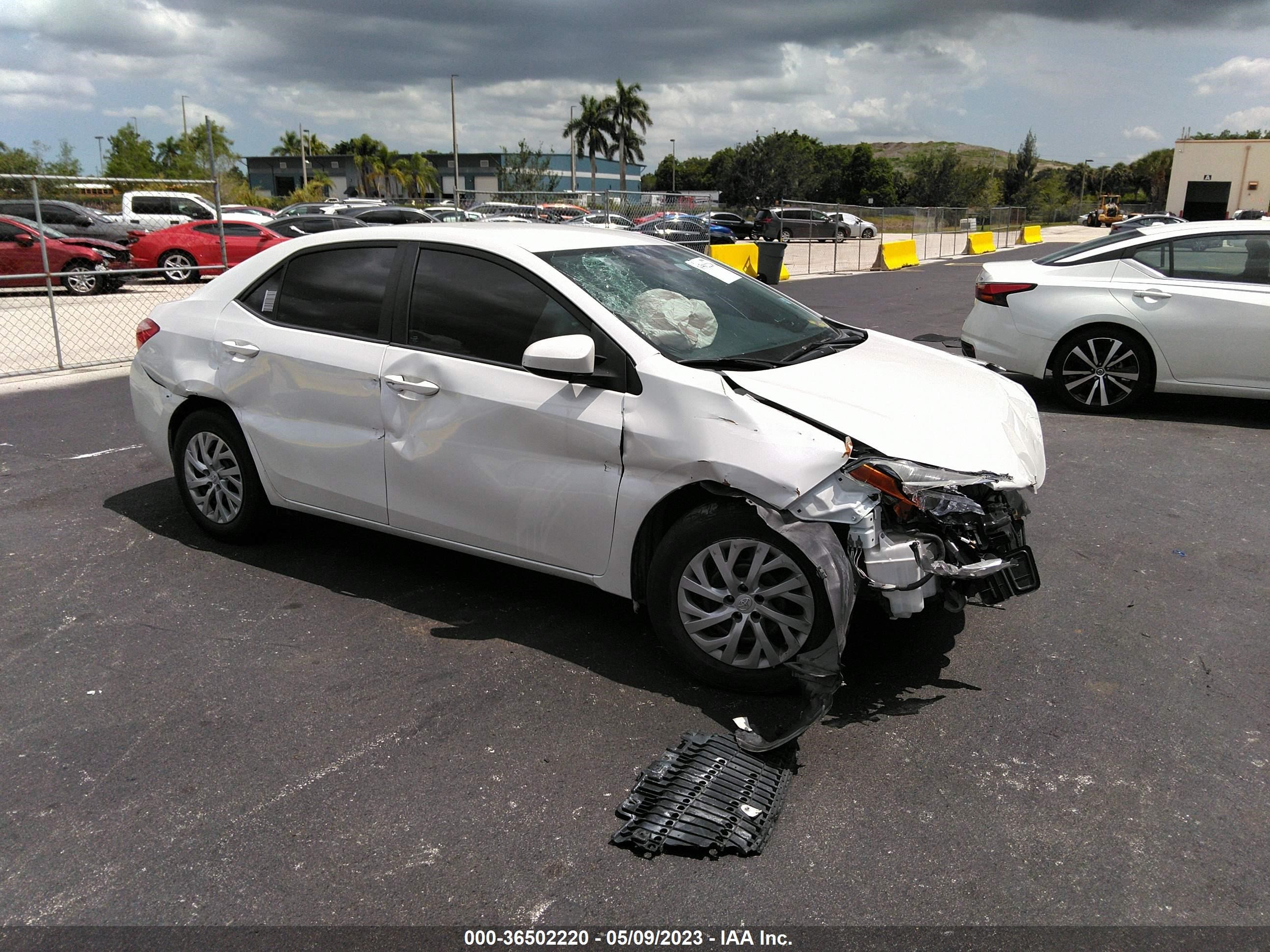 toyota corolla 2017 5yfburhe7hp610206