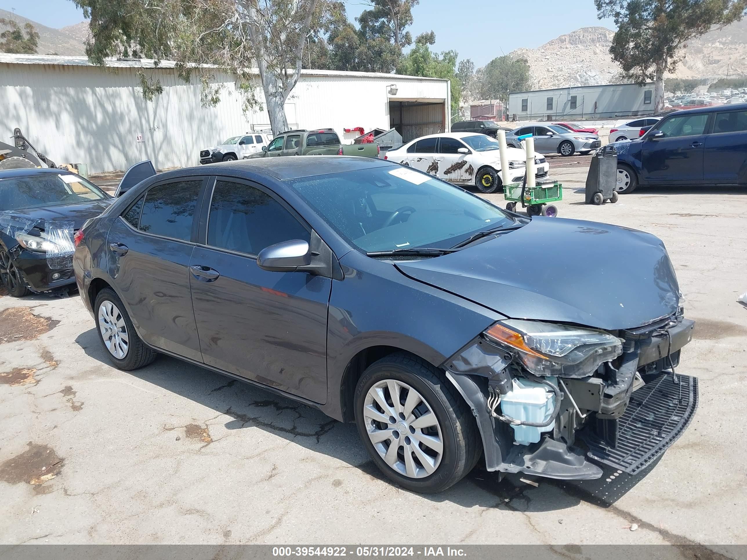 toyota corolla 2018 5yfburhe9jp762767