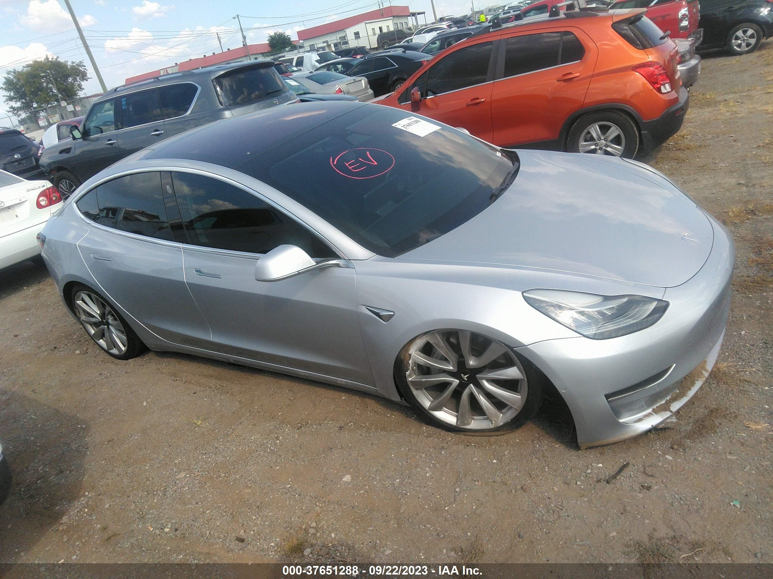 tesla model 3 2018 5yj3e1ea3jf048312