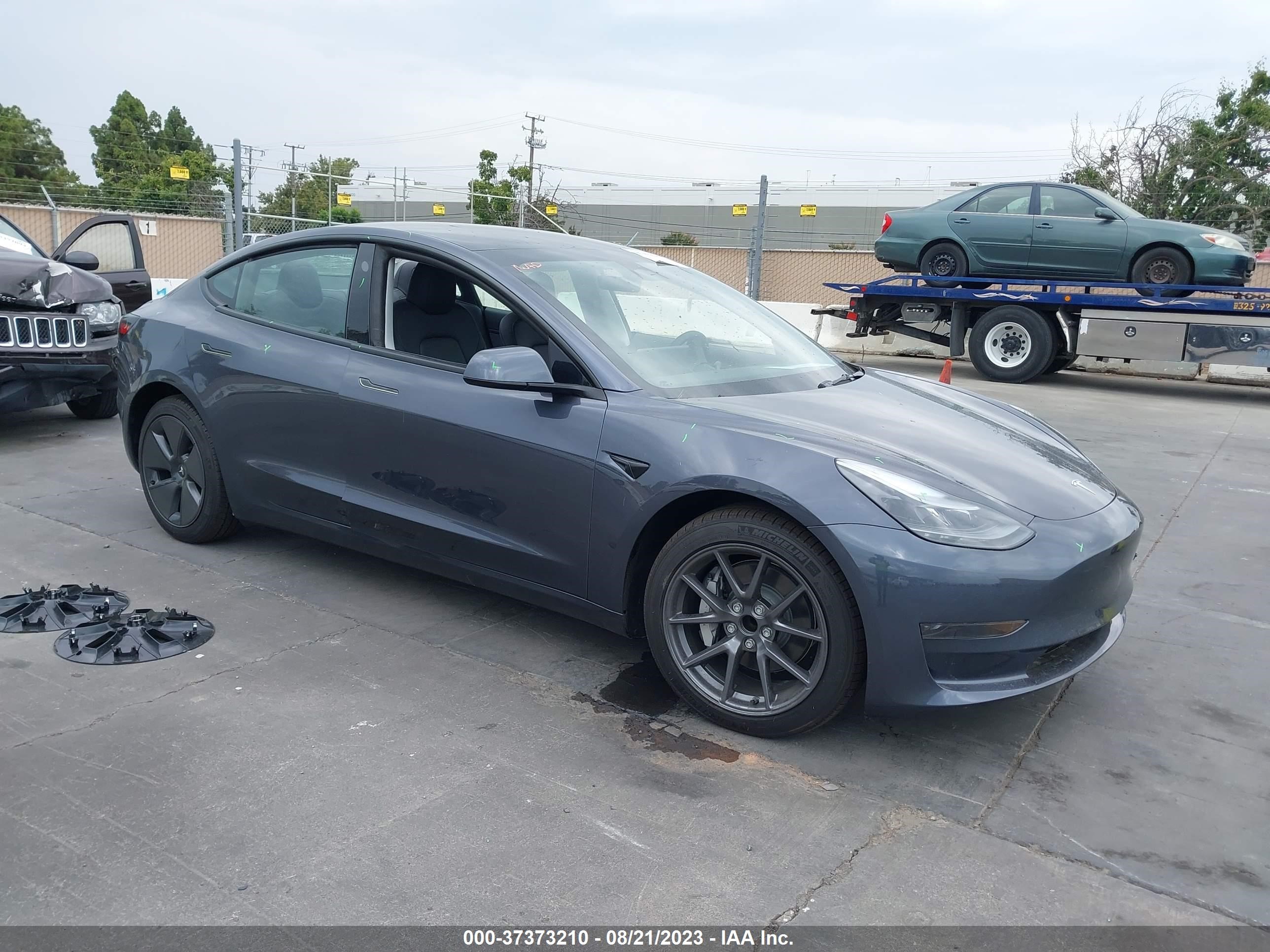 tesla model 3 2023 5yj3e1ea3pf583018