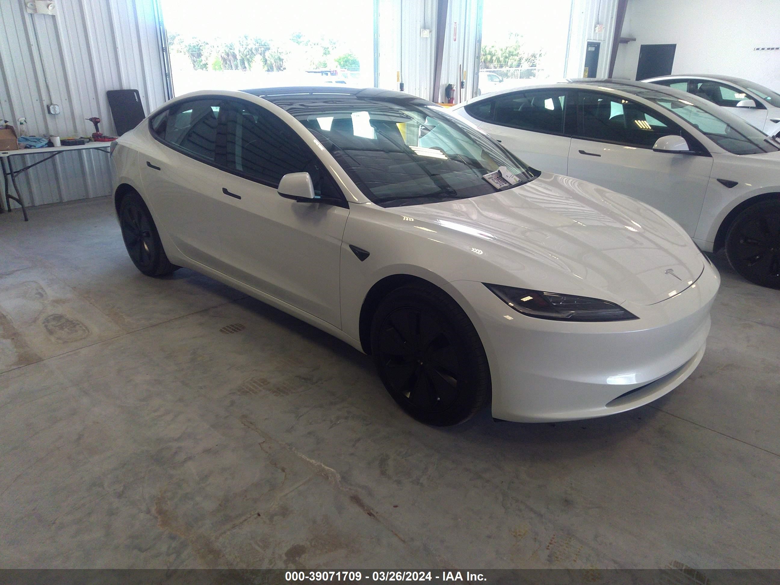 tesla model 3 2024 5yj3e1ea3rf725628