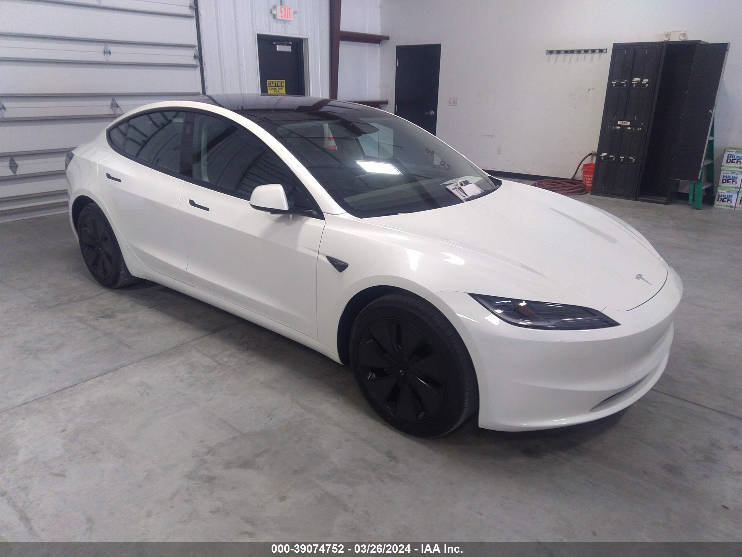 tesla model 3 2024 5yj3e1ea5rf726053